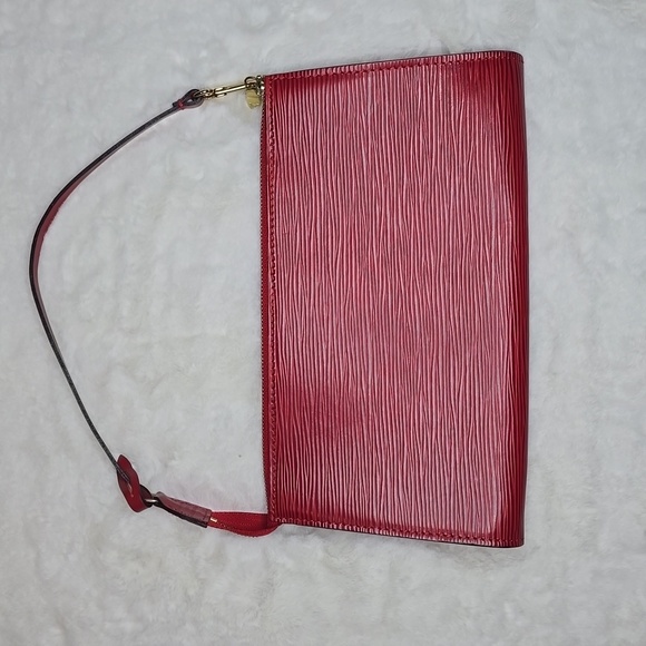 Louis Vuitton Epi Pochette Accessoires - Picture 2 of 16
